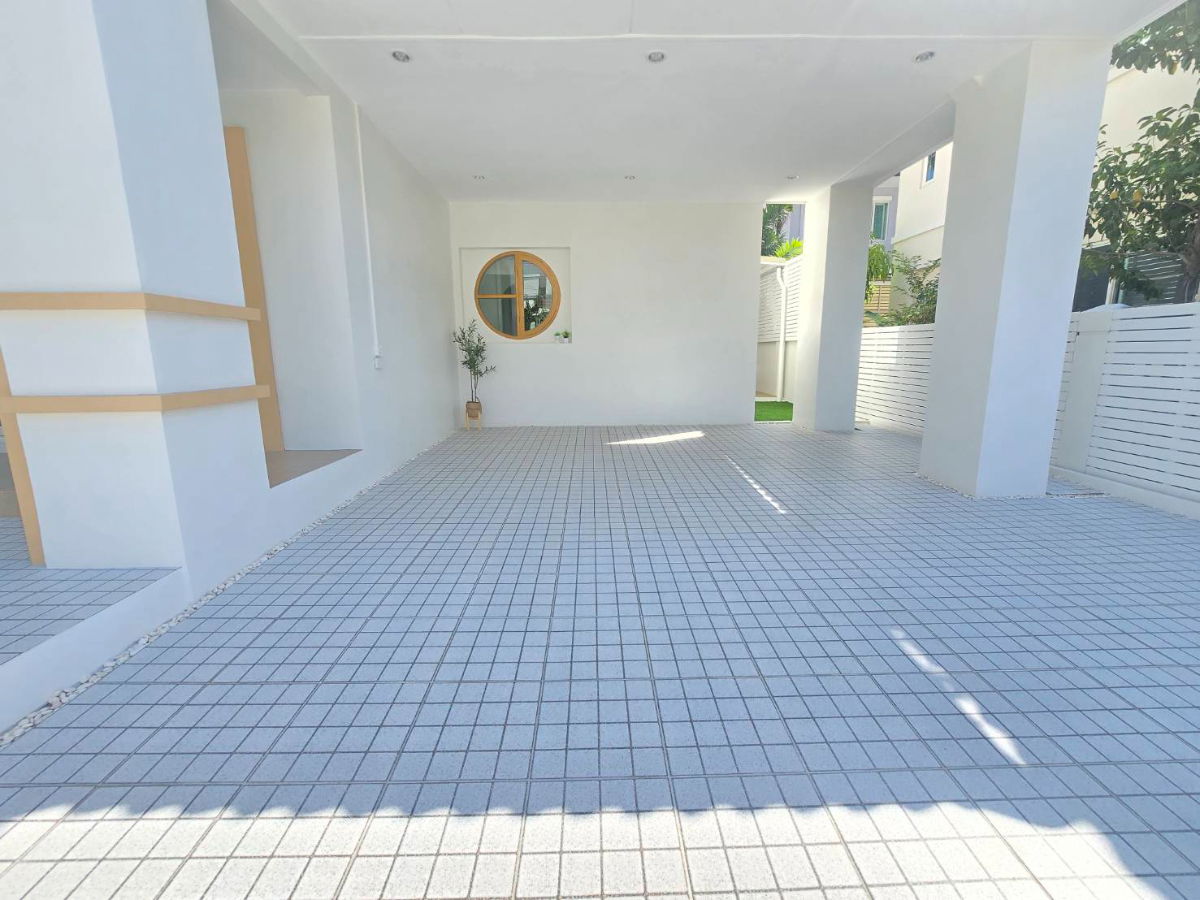 รูป บ้านเดี่ยวหลังใหญ่ กว้างขวาง แต่งใหม่สวยมาก ม.เดอะเซนโทร รามอินทรา คันนายาว เฟอร์นิเจอร์,แอร์ พร้อมอยู่ - รูปที่ 4/52