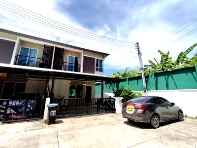 เช่าทาวน์โฮม เมืองปทุมธานี ปทุมธานี : 🏡 ให้เช่าและปล่อยขาย ทาวน์โฮมหลังมุม หมู่บ้านดีไลท์ เดอ ลอฟท์ เมืองเอก–ม.รังสิต 2 ห้องนอน 3 ห้องน้ำ ติดมหาวิทยาลัยรังสิต ✨