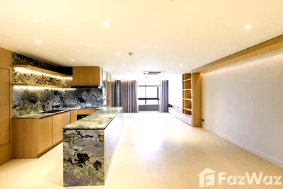 ขายคอนโด : Luxury Beachfront Condominium – High Floor, Fully Renovated 5944508