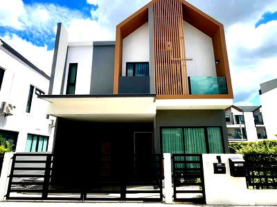 เช่าบ้านเดี่ยว เขตบางขุนเทียน : ให้เช่า บ้านเดี่ยว Mews เทียนทะเล 15 ทำเลเทียนทะเล พระราม2 พร้อมอยู่ หลังมุม เดินทางสะดวก  จากถนนหลักเข้าซอยเพียง 400 เมตร เชื่อมต่อพระราม 2 ง่ายมาก