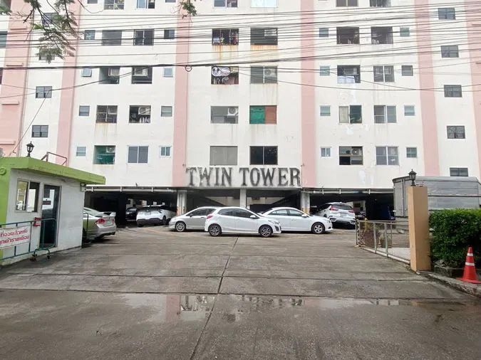 JK3 6738896 : ทวิน ทาวเวอร์ (Twin Tower)