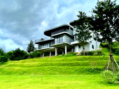 บ้านเดี่ยว นครราชสีมา (โคราช) : ขายบ้านพักตากอากาศเขาใหญ่ โครงการ Khao Yai Hideaway สไตล์โมเดิร์น วิวเขา ห่างจากโรงแรม ศาลาเขาใหญ่ ปากช่อง โคราช