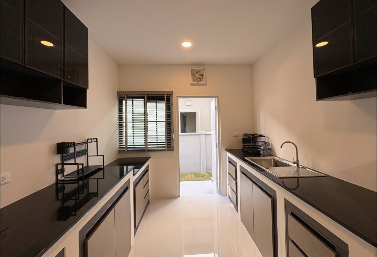 picture Available now! 4bed 5baths 303sqm. 2parking. Line id: @pfagent - 6/16