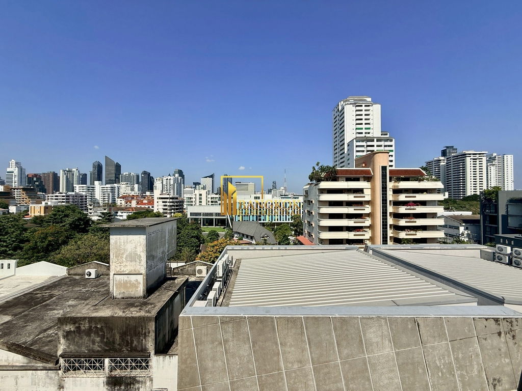 รูป Stunning 4 Bedroom Luxury Apartment in Phrom Phong Area - BR21371AP - รูปที่ 19/65