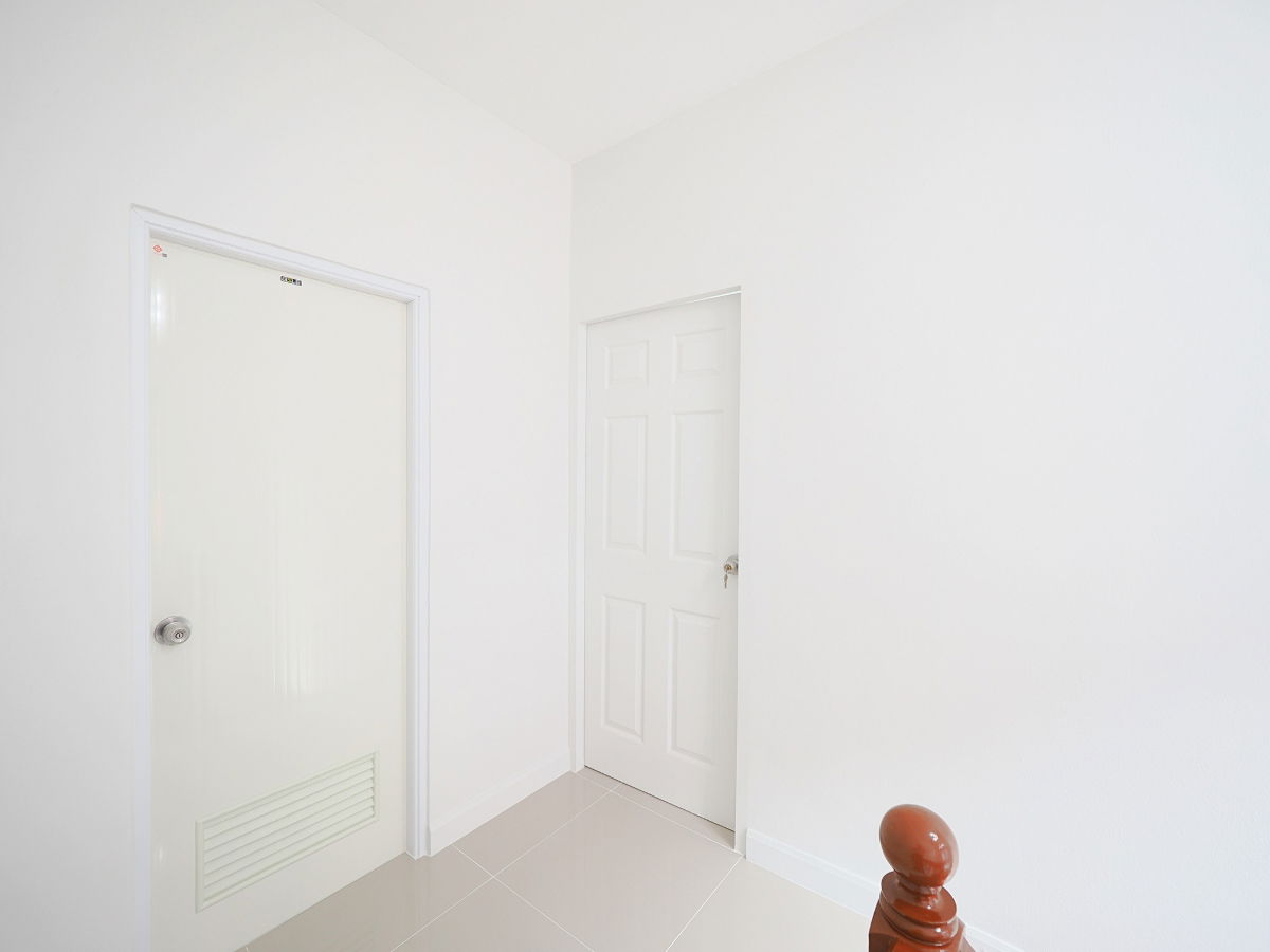 รูป Clearance Sale บ้านแฝด 2 ชั้น ม.คันทรีพาร์ค15 ขนาด 39 ตร.ว. 4นอน 2น้ำ บ้านหลังใหญ่ รีโนเวทใหม่ทั้งหลัง พร้อมเข้าอยู่ได้ทันที [ปทุมธานี-สามโคก] - รูปที่ 29/54