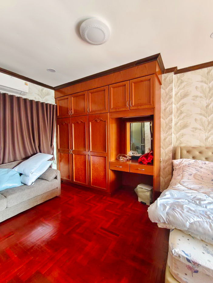 รูป บ้านเดี่ยว 2 ชั้น พร้อมสระว่ายน้ำ พัทยา จังหวัดชลบุรี - รูปที่ 22/40