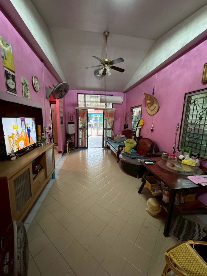 รูป ขาย ทาวน์เฮ้าท์ ชั้นเดียว 2 หลังทะลุเป็นหลังเดียว มีดาดฟ้า หมู่บ้านวรารักษ์ รังสิต - คลองสาม คลองหลวง ปทุมธานี - รูปที่ 5/11