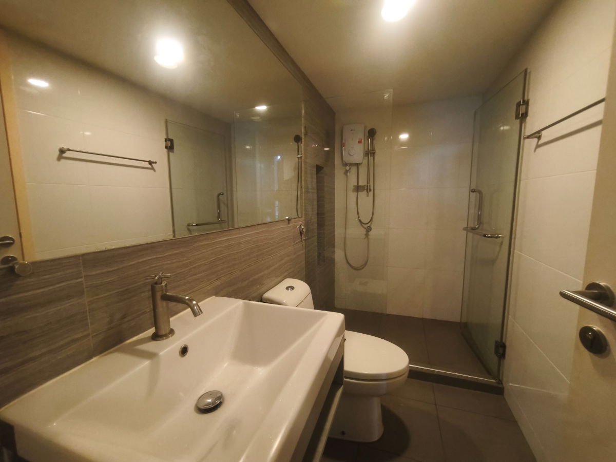 รูป ให่เช่าห้อง Duplex 2 ห้องนอน 2 ห้องน้ำ คอนโดไนท์บริดจ์พหลโยธินอินเตอร์เชนจ์ - รูปที่ 12/12