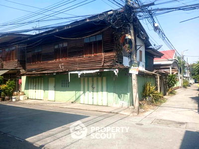 Land for sale Thonburi Commercial College : 288.8 m² Land for Sale in Bang Kho (ID 2524260)