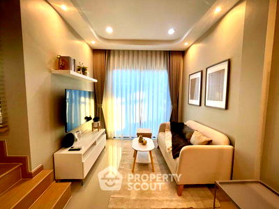 Townhouses for sale Bangkok-Chon Buri Motorway : 3-BR Townhouse close to Suvarnabhumi Airport (ID 2520029)