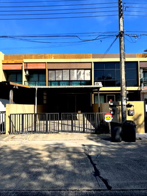 เช่าทาวน์โฮม รามคำแหง 118 : 🏡 ให้เช่า ทาวน์เฮ้าส์หน้ากว้าง โครงการ Urbano Ramkhamhaeng 94 3 ห้องนอน 2 ห้องน้ำ ทำเลดี บรรยากาศสงบ