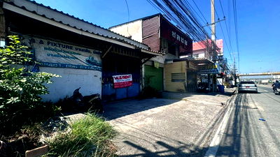 เช่าอาคารพาณิชย์ เมืองชลบุรี ชลบุรี : ให้เช่า อาคาร 280 ตร.ม. ติดถนนบายพาสชลบุรี ราคา 23,000 บาท/เดือน