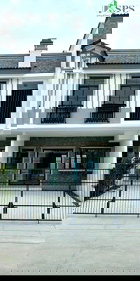 Townhouses for rent Bang Pu Industrial Estate : Townhome for Rent, Villaggio 3 Srinakarin-Bangna (SPSJP09)