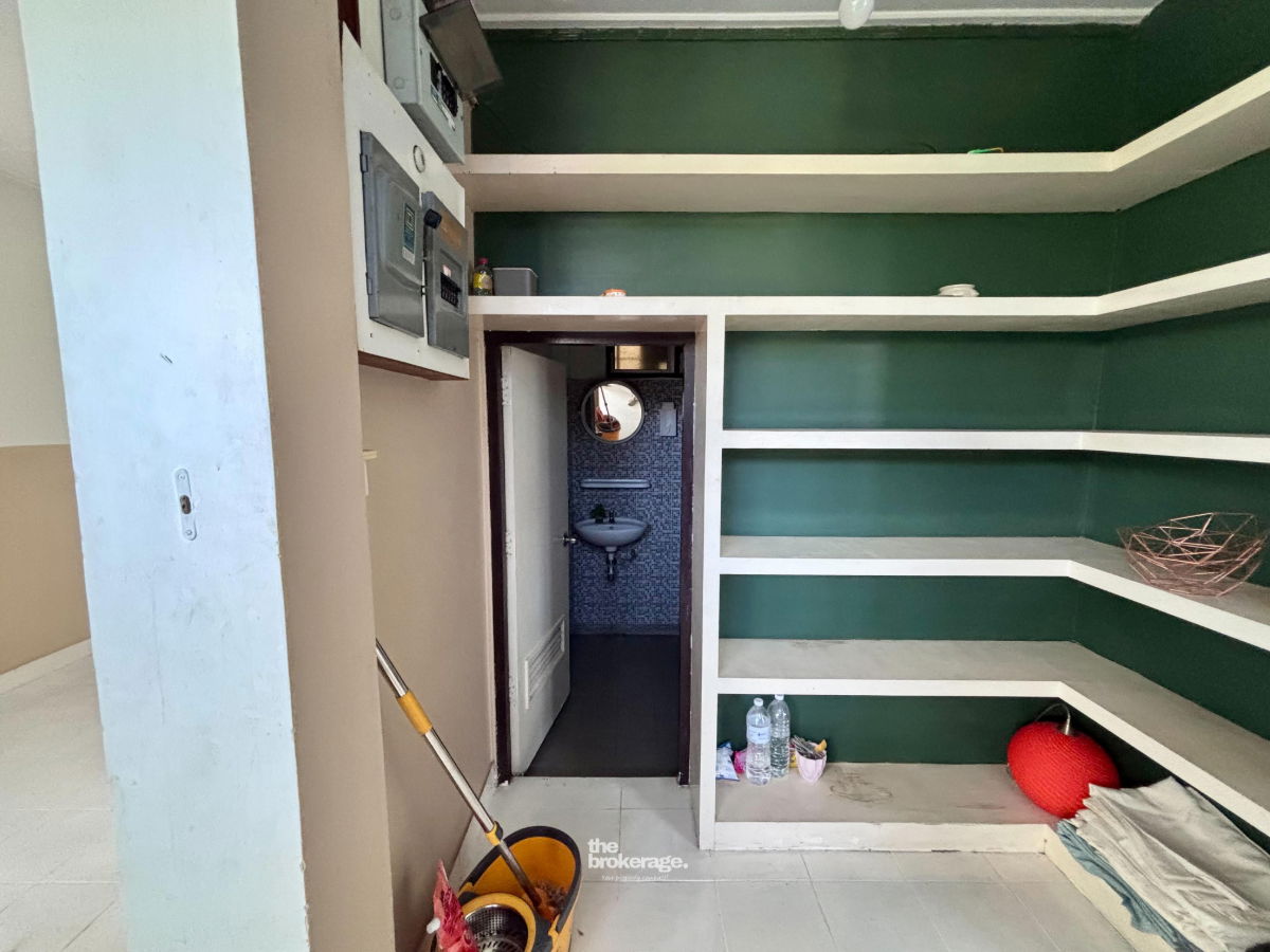 picture Detached House for Rent Ratchada 32 (150 Sq.w) Rent: 30,000 THB LINE : @thebrokerage - 8/16