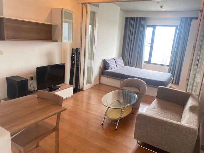 Blocs 77 (บลอคส์ 77) (1bed1bath 30sqm)