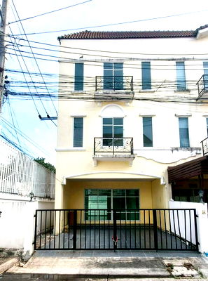 ทาวน์โฮม กรุงเทพมหานคร : ขายทาวน์โฮม หมู่บ้าน เดอะเบทโต้ เอกชัย-กัลปพฤกษ์ พื้นที่ 23.7 ตารางวา 3 ห้องนอน 3 ห้องน้ำ ที่จอดรถ 2 คัน