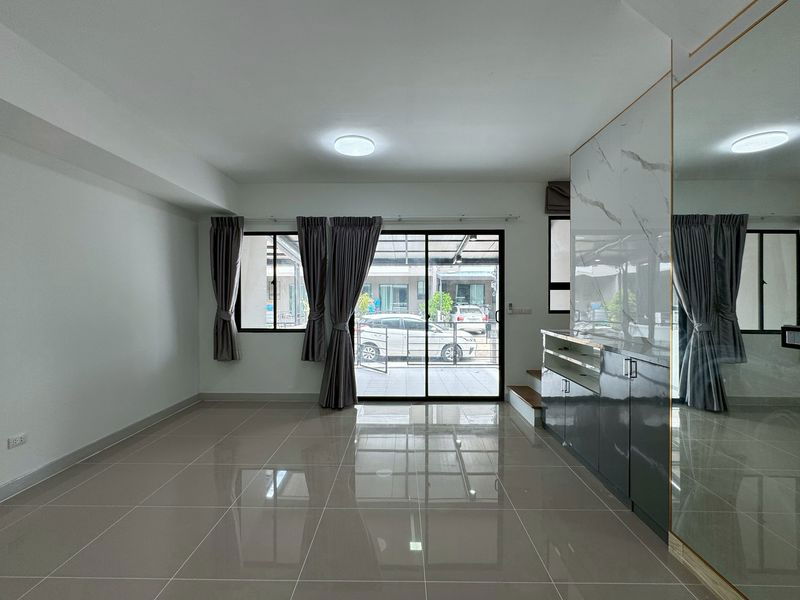 รูป 🏡 แกรนด์ พลีโน่ ราชพฤกษ์ บ้านทาวน์โฮมมือสอง รีโนเวทใหม่ พร้อมอยู่ทันที ✨ - รูปที่ 2/10
