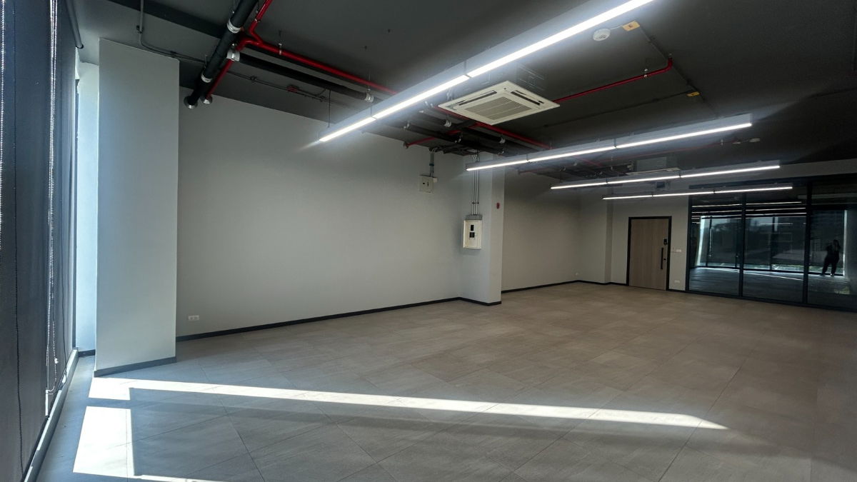 รูป ออฟฟิศสาย Green ที่คนทำงานจะหลงรัก! 🌿 พื้นที่เช่า 72 และ 87 ตร.ม. บรรยากาศบ้านในสวน - รูปที่ 8/11