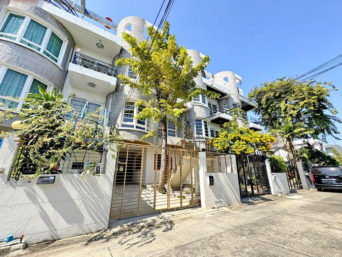 H0791♛♚ทาวน์โฮม 6 ห้องนอน ขาย⚝รัชดา-ลาดพร้าว♜MRTภาวนา∞099-5919653,065-9423251▚Line@sureresidence