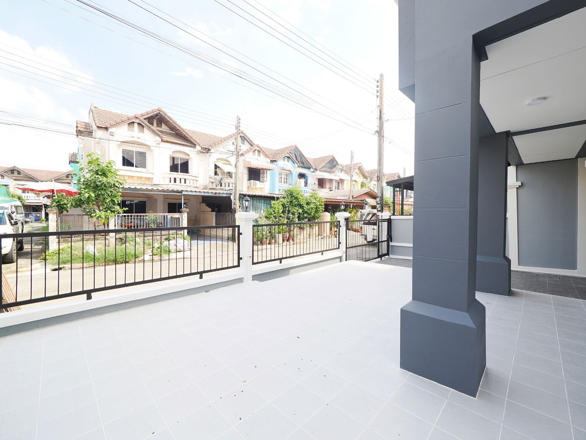 รูป Clearance Sale บ้านแฝด 2 ชั้น ม.คันทรีพาร์ค15 ขนาด 39 ตร.ว. 4นอน 2น้ำ บ้านหลังใหญ่ รีโนเวทใหม่ทั้งหลัง พร้อมเข้าอยู่ได้ทันที [ปทุมธานี-สามโคก] - รูปที่ 8/54