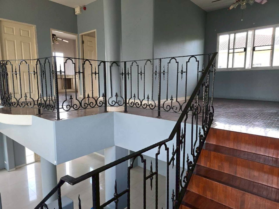 รูป ❗️โอกาสดีสำหรับนักลงทุน❗️ขายบ้านในโครงการ Emperor 2 บนถนนวงแหวนรอบ 2 เดินไปโลตัสรวมโชคได้ พร้อมสำหรับรีโนเวทSW003111 - รูปที่ 10/20