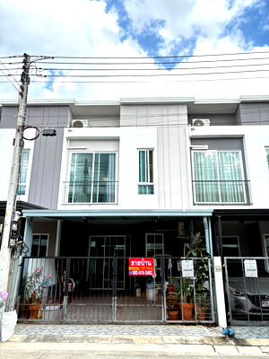 ขายทาวน์โฮม : ขายทาวน์โฮม 2 ชั้นซิตี้เซนส์ราชพฤกษ์ 345 สภาพสวยพร้อมอยู่ ใกล้คลับเฮาส์ ต่อเติมครัวและโรงจอดรถแล้ว