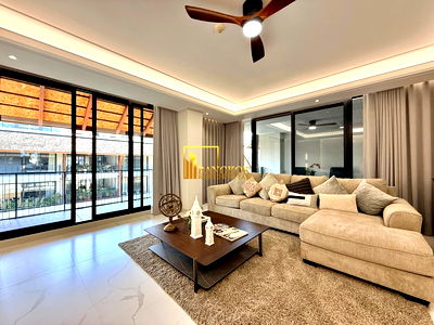 Apartment building for rent New Petchburi Road Bangkok : Stunning 4 Bedroom Luxury Apartment in Phrom Phong Area - BR21371AP