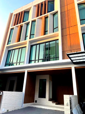 Townhouses for rent : WS6338 For Rent: The Author Ratchada 32 — Home Office ideal for working teams, near MRT Ladprao, only 60,000 THB/month.