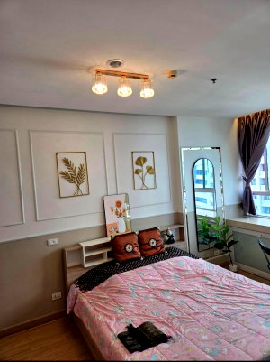 Condos for rent : Y167 Condo for rent: TC Green, newly renovated unit, near MRT Rama 9, ready to move in.
