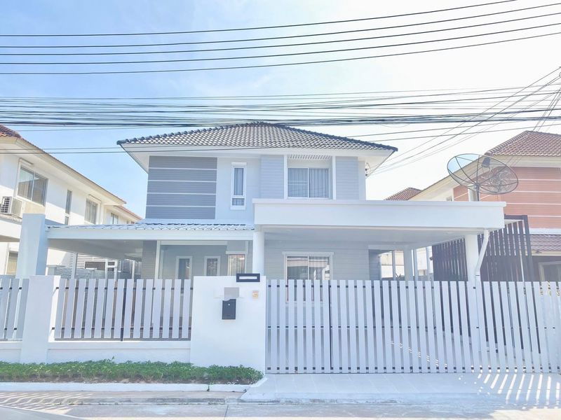 Houses for sale : For sale: Used detached house, Baan Klang Suan, Takian Tia, Bang Lamung, Chonburi.