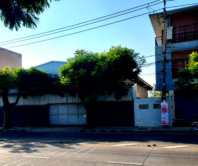 Factory for rent Anya Thani Industrial Estate (Gemopolis) : For Rent Warehouse with Office and working room / locate Srinakarin Road