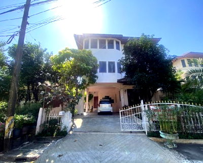 เช่าโฮมออฟฟิศ ลำลูกกา ปทุมธานี : ให้เช่าบ้านเดี่ยว / Home Office 3 ชั้น หมู่บ้าน การ์เด้น โฮม วิลเลจ ซอยพหลโยธิน 60 / อยู่อาศัย หรือ เป็นสำนักงาน จดบริษัทได้