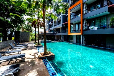 Condos for sale : [920081021-160] Condo for Sale Naiharn Phuket.Tenant Secured, Foreigner freehold