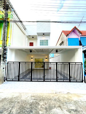 ทาวน์โฮม เขตดอนเมือง : ขายบ้านเดี่ยว 2 ชั้น อยู่เจริญ บุญมา เทิดราชัน 43