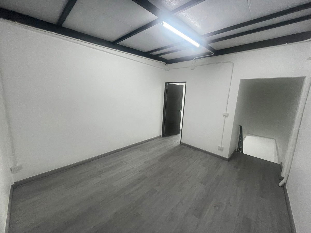 รูป เช่า ให้เช่า ปล่อยเช่า อาคารพาณิชย์ สุขุมวิท 22 พระราม 4 ซอยเศรษฐีทวีทรัพย์ 2 ราคาถูก สนใจ Line: @951qfbfi - รูปที่ 10/11