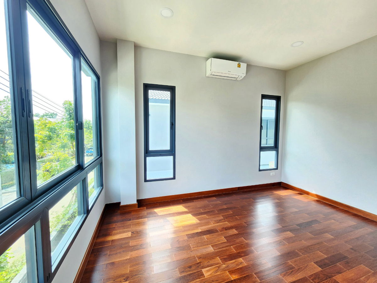 รูป ขาย บ้านใหม่ ม.The City ปิ่นเกล้า-บรม 2 แปลงมุม ราคาพิเศษ บ้านไซส์ใหญ่ 105.8 ตรว. 388 ตรม. - รูปที่ 30/34