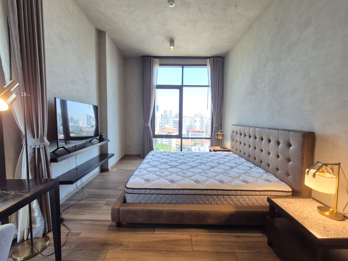 picture (New Unit / Large Balcony!!) 2-Bedroom, 89 sq.m. at The Lofts Asoke. Located on Asoke Montri Rd., near MRT Phetchaburi. - 12/25