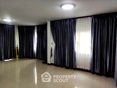 Houses for sale Bang Kruai Nonthaburi : 3-BR House in Plai Bang (ID 1143940)