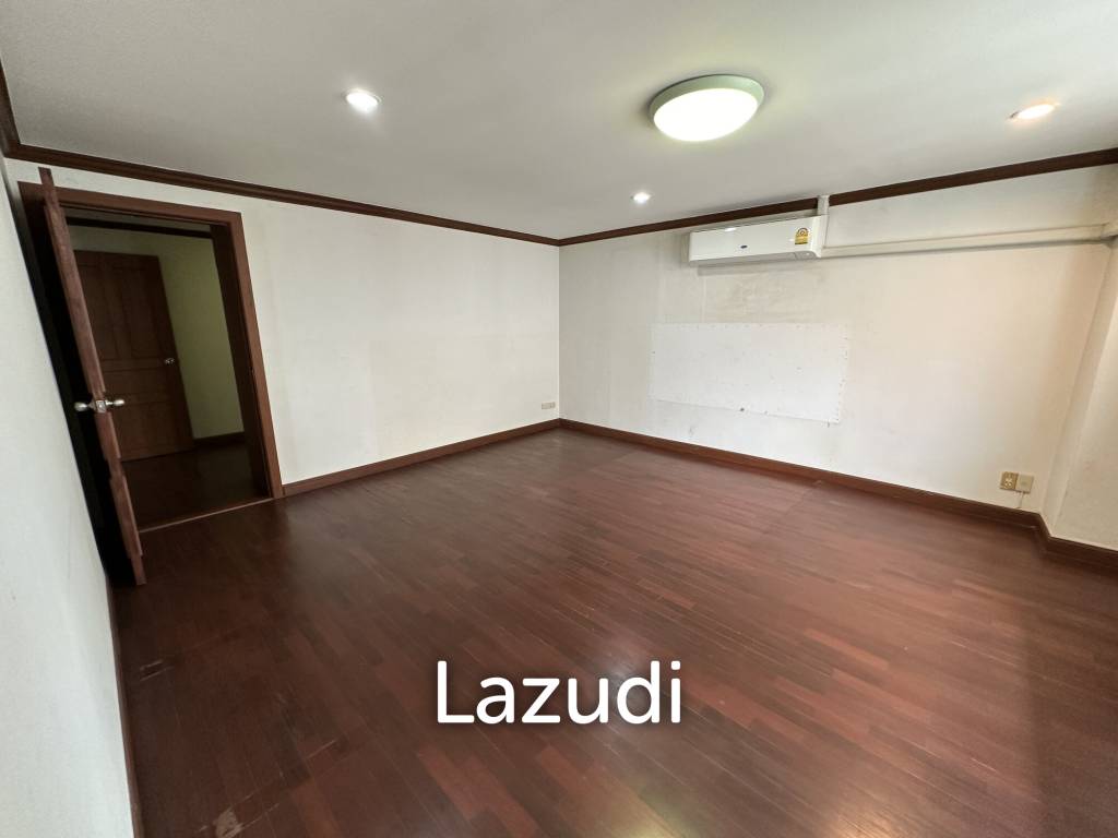 picture 83.7 sqm 2-Bed Condo at Acadamia Grand Tower, Khlong Tan Nuea Bangkok - 8/17