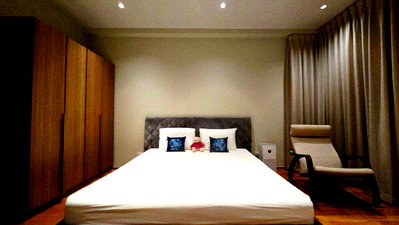 คอนโดให้เช่า : พร้อมอยู่ลดได้อีก! The Emporio Place ห้องใหญ่ 65 ตร.ม. 45k พร้อมอ่างอาบน้ำ เฟอร์ครบพร้อมเข้าอยู่ 