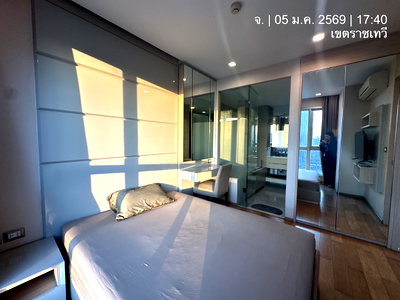คอนโดให้เช่า : Newly Renovated Room - 1B1B 35 ตร.ม. Fl30+ วิวไม่บล็อค เฟอร์ครบพร้อมเข้าอยู่ 