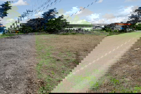 ที่ดินสวยในย่านที่กำลังเจริญ รูปสี่เหลี่ยมผืนผ้า