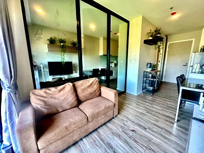 Condos for rent Robinson Sriracha : Luxury condo for rent at Knightsbridge The Ocean Sriracha. Beautifully furnished and move in Ready.