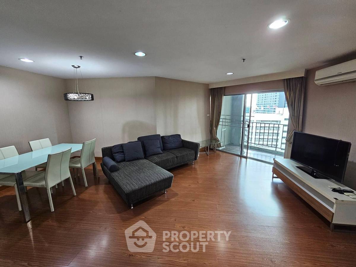 รูป คอนโด 2 ห้องนอน Belle Grand Rama 9 ชั้น 12A ใกล้ MRT พระราม 9 (ID 1551746) - รูปที่ 2/9