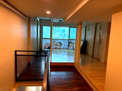 Townhouses for rent Reserves Training Center Territorial Defense Department : For rent, lease, or sublet: Space under TC Green Condo, Rama 9 area. Affordable price. Interested? Line: @951qfbfi