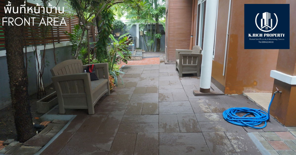 picture ðĄ Beautiful house in a good neighborhood. Backyard overlooks a nice garden. Nicely decorated and ready to move in. - 3/37