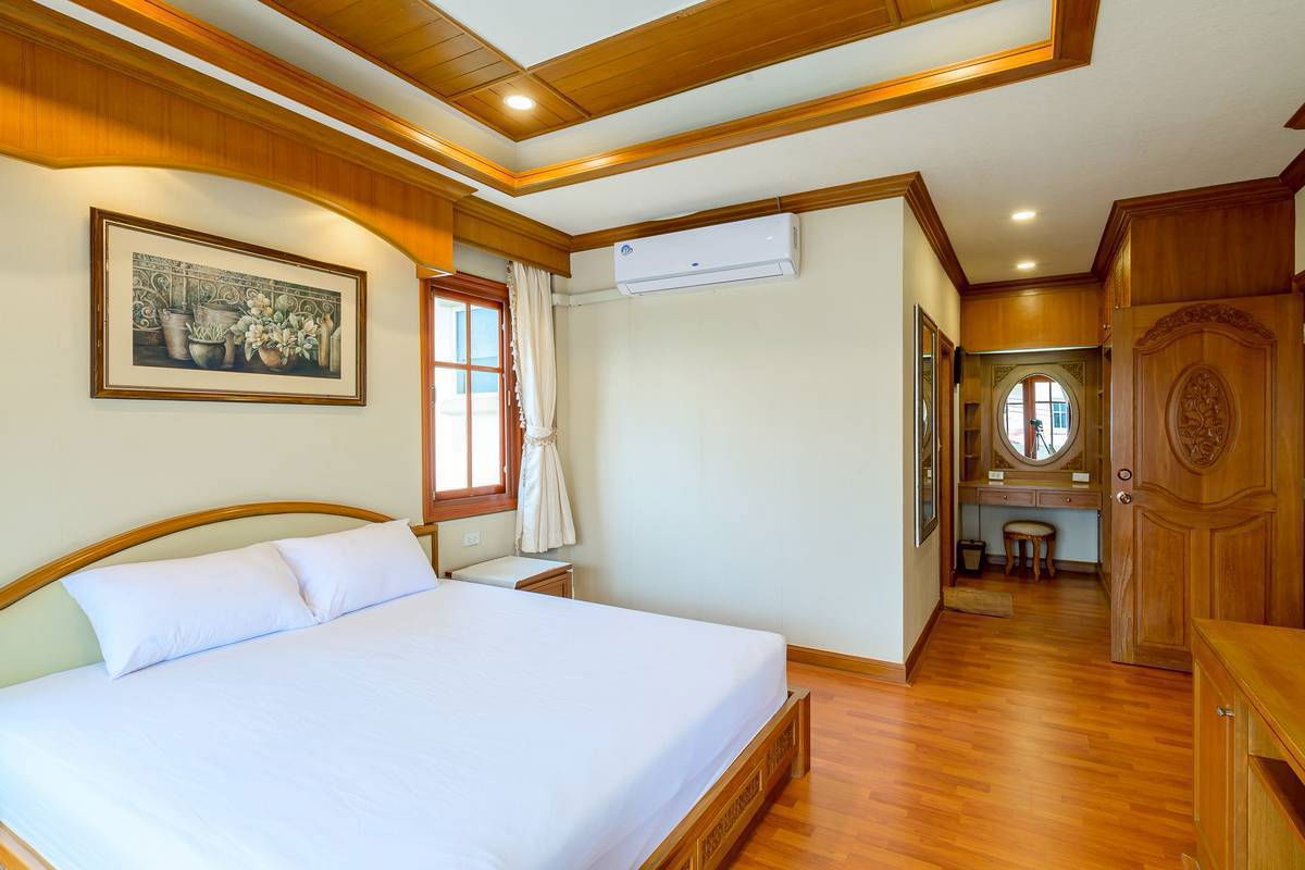 picture Large 3 Bedroom House for Rent in Jomtien - 7/17
