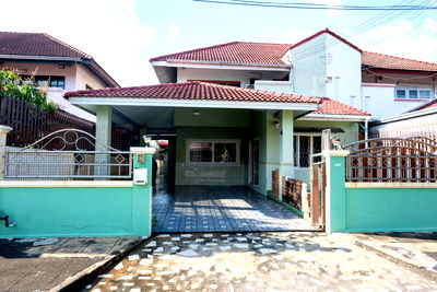 เช่าบ้านเดี่ยว เมืองปทุมธานี ปทุมธานี : ให้เช่าบ้านแสงชัยพัฒนา ซอย 10  อ.เมือง จ.ปทุมธานี (เยื้องกับโรงเรียนปทุมวิไล)