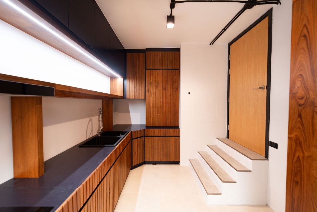 รูป WS6344 ✨ ให้เช่า Home Office รีโนเวทใหม่ 5.5 ชั้น ใกล้ BTS แบริ่ง เพียง 85,000 บาท / เดือน - รูปที่ 5/23