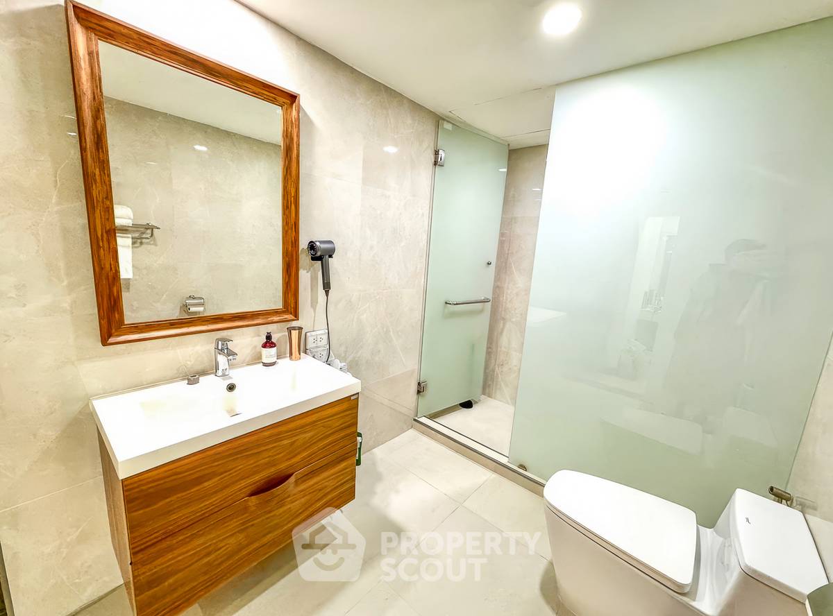 picture 4-BR Penthouse at Supalai Place Sukhumvit 39 near BTS Phrom Phong (ID 1797243) - 20/39